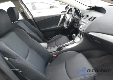 2010 Mazda Mazda3 S Sport z USA, uszkodzony, nr VIN JM1BL1S58A1303473